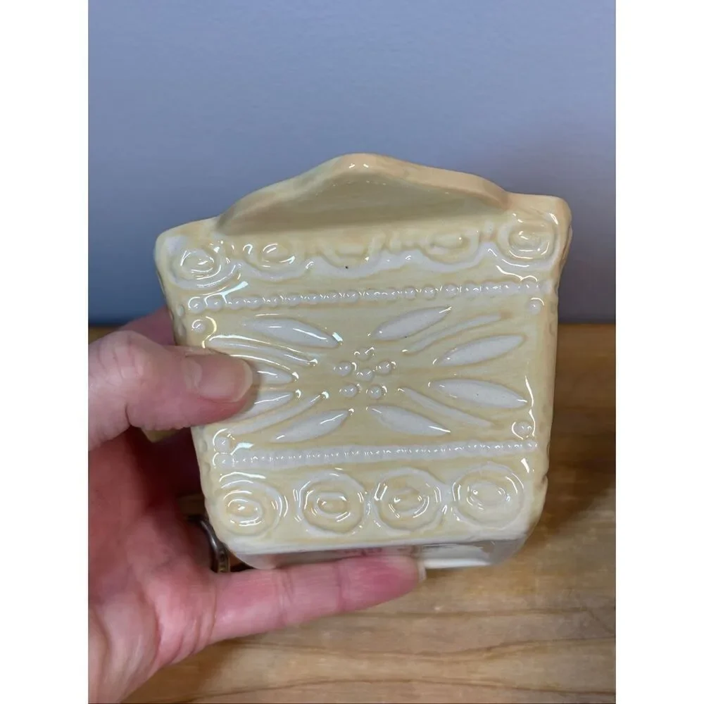 Temp-tations Carved Old World small 10oz ceramic baking dish with lid set of 2
